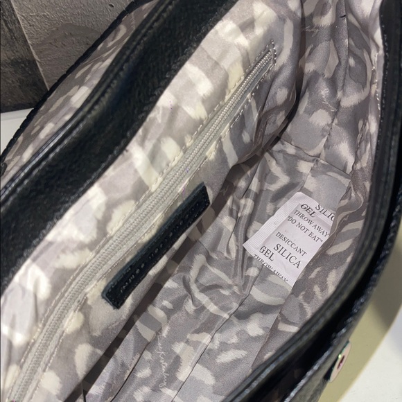 Aimee Kestenberg Black Leather Shoulder Bag - Picture 13 of 15